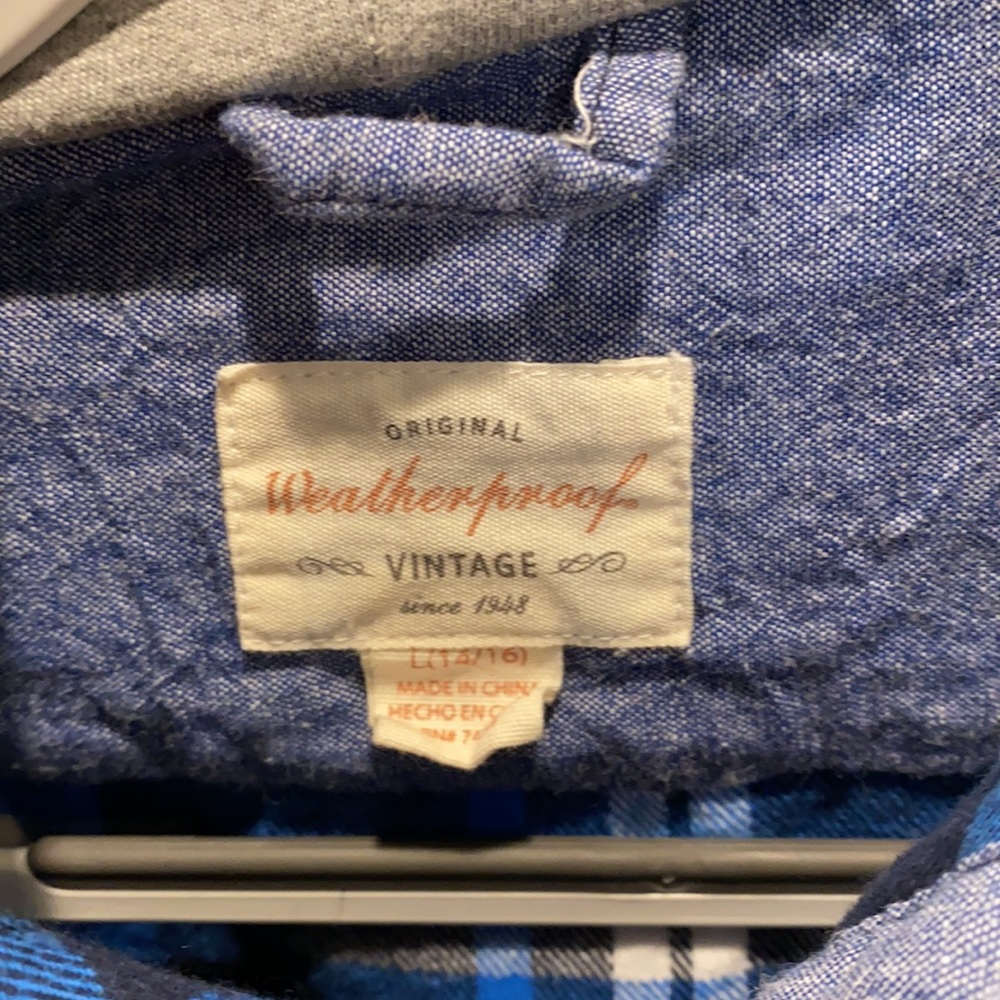 Flannel shirt with hood - Picture 2 of 3